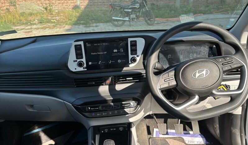 
								Hyundai i20 full									