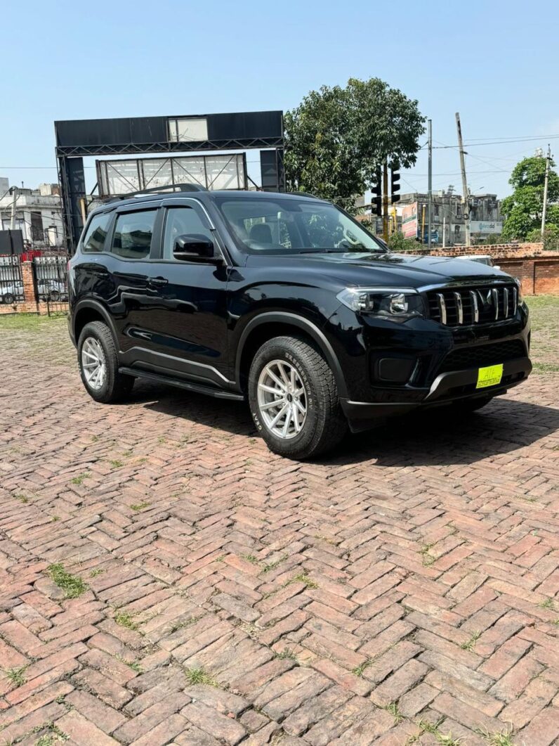 
								Mahindra Scorpio N Automatic full									
