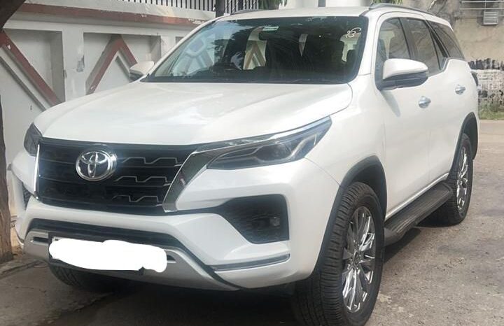 
								Toyota Fortuner full									
